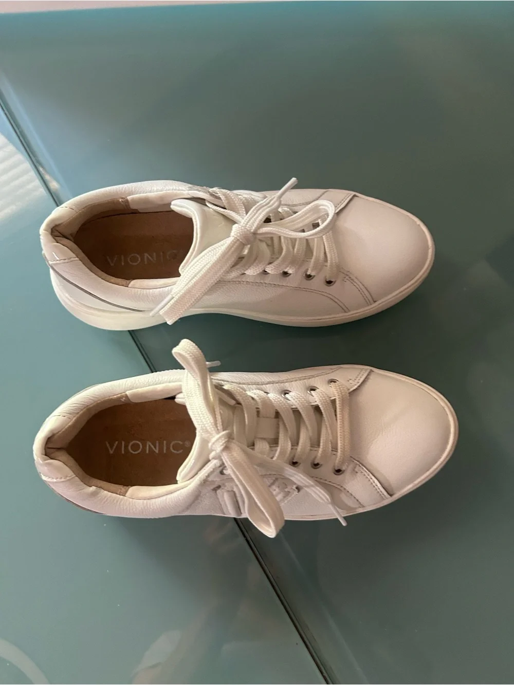 Vionic kearny laceup